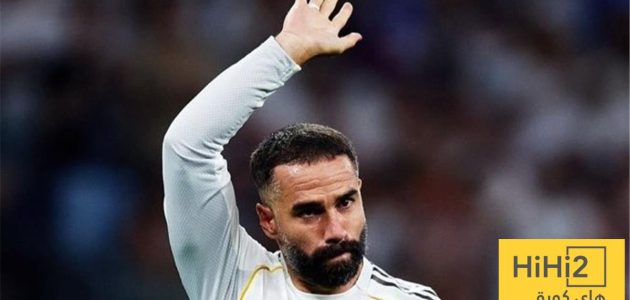 بالصور .. كارفخال يسخر من أرنولد !